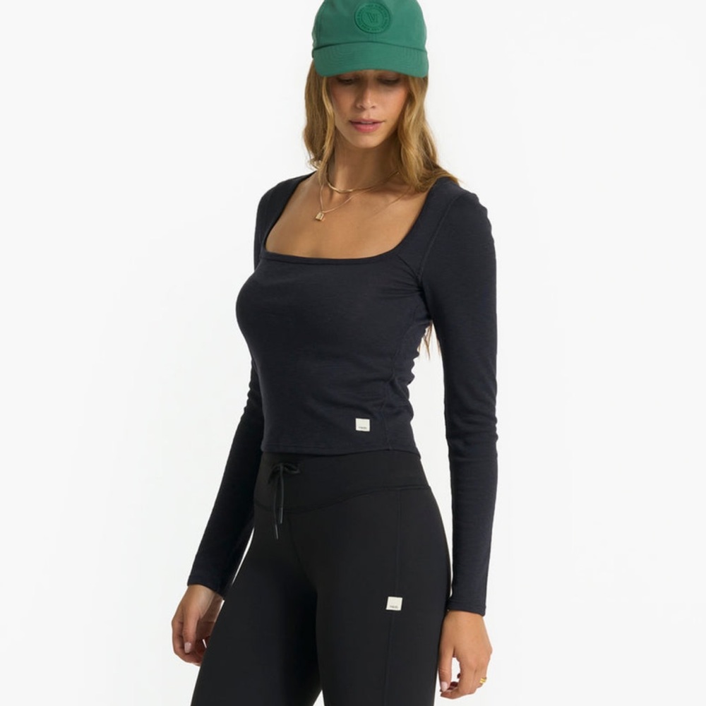Vuori Long-Sleeve Sunrise Square Neck